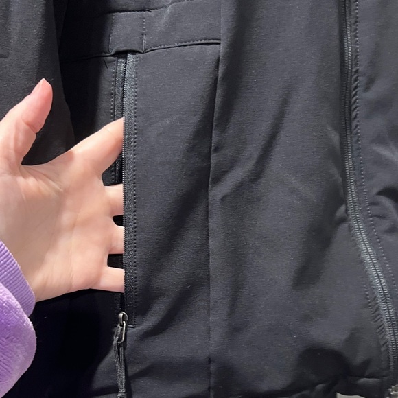 The North Face Women's Black Jacket coat windwall - Picture 3 of 14
